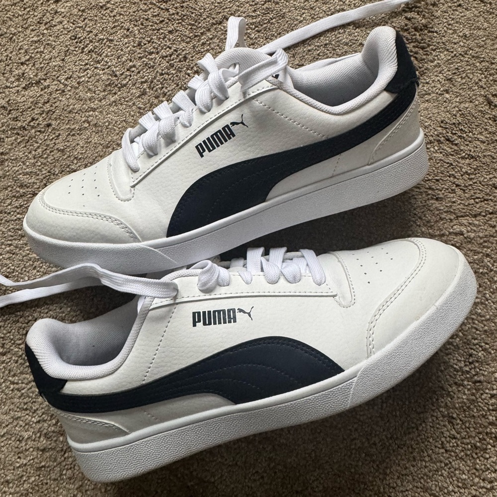 PUMA Shuffle Puma White and Black Sneakers size 9